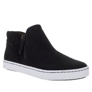 Clarks Pawley Adwin Ankle Bootie